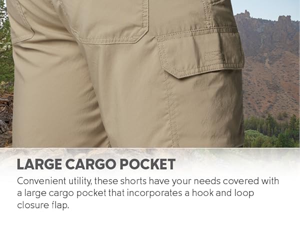 Shorts with cargo pockets, mens