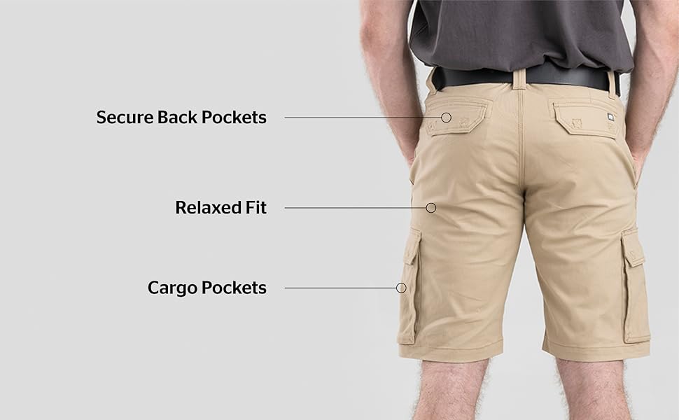 relaxed fit, cargo pockets.