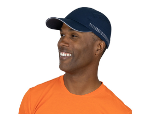 A model wearing TrailHeads running hat for men in navy.